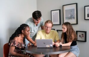 6 Easy-to-Apply Study Abroad Programs for Undergraduates